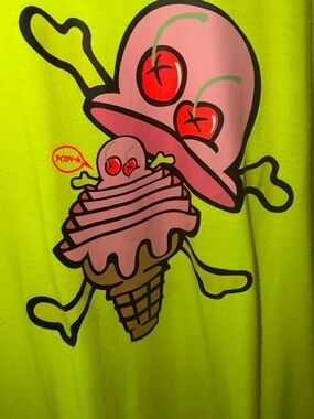 Ice cream Neon shirt xxl but first like XL